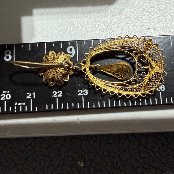 Elegant Victorian Sterling Gold Vermeil Filigree Drop Earrings  (1) - Picture 4 of 8
